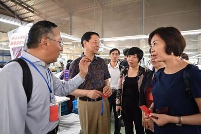 紡織業瀾湄合作啟程 徐迎新率工作組出訪柬埔寨、老撾，推動行業協同發展